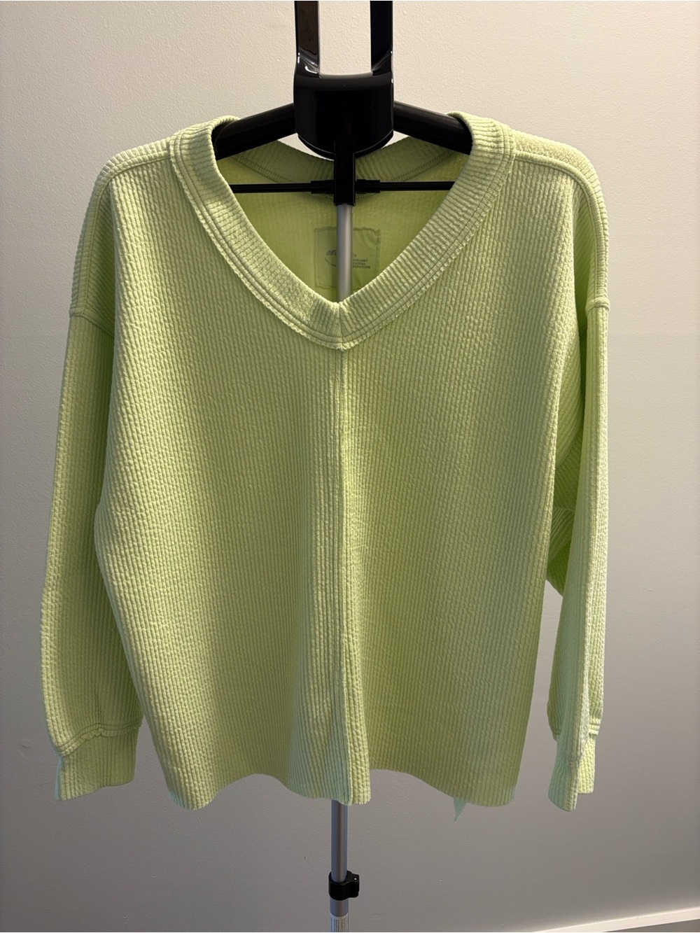 aerie Wonder Textured V-Neck Sweatshirt ~ Medium ~ Lime Green